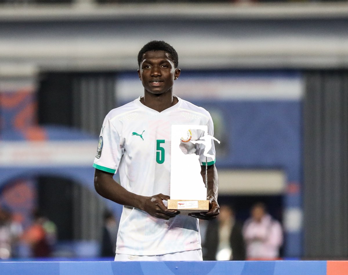 CAF_Online's tweet photo. - TotalEnergies Man of the Competition: ✅ 
- Umbro Golden Boot: ✅
- Best Goalkeeper: ✅

🇸🇳 Senegal return with a heavy bag from Cairo International Stadium 🏆

#TotalEnergiesAFCONU20 | @Fsfofficielle https://t.co/uCSrrHcsLx