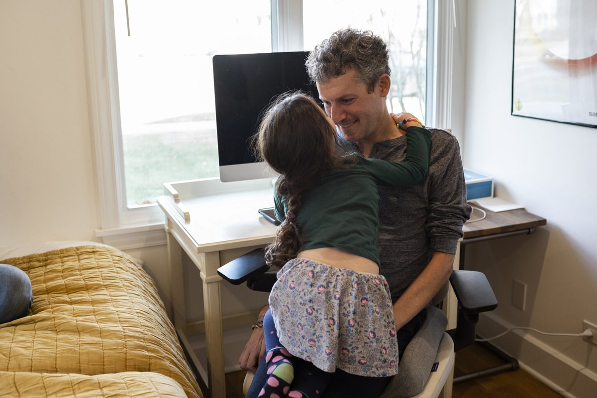 bsw5020's tweet photo. I want to thank @statnews for including this amazing photo of me and one of our daughters as one of the most memorable photos of 2022.

I've said it before and I will say it again, my daughters are one of my most important reasons to keep fighting. https://t.co/y8KYCglNvG