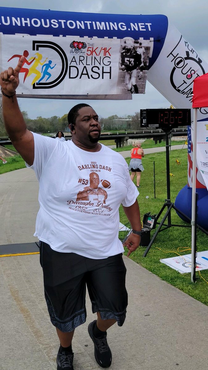 THEM: You can't run a 5K at over 300lbs

ME: Aht Aht! I can do all things through Christ which strengthens me!

5K Race done! Now RUN TELL THAT!!!! 

#RaceToEndSickleCellDeath #sicklecell #sicklecelltrait #traitwarrior