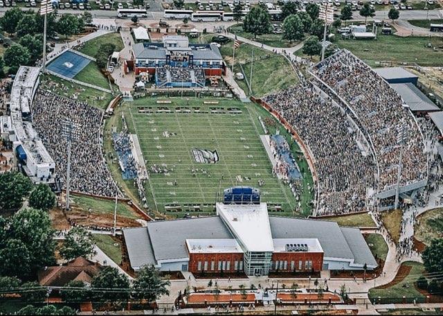 Blessed to receive my 1st D1 offer from Georgia Southern 🦅 <a href="/GSAthletics_FB/">Georgia Southern Football</a>  <a href="/CoachWillHarris/">Will Harris</a> <a href="/AQ_football/">Aquinas Football</a> <a href="/coffee_vincent/">Vincent Coffee</a> @RivalsFriedman @ShawnB_247 <a href="/247fbrecruiting/">Football Recruiting</a> #HailSouthern #GATA  #sunbeltconference