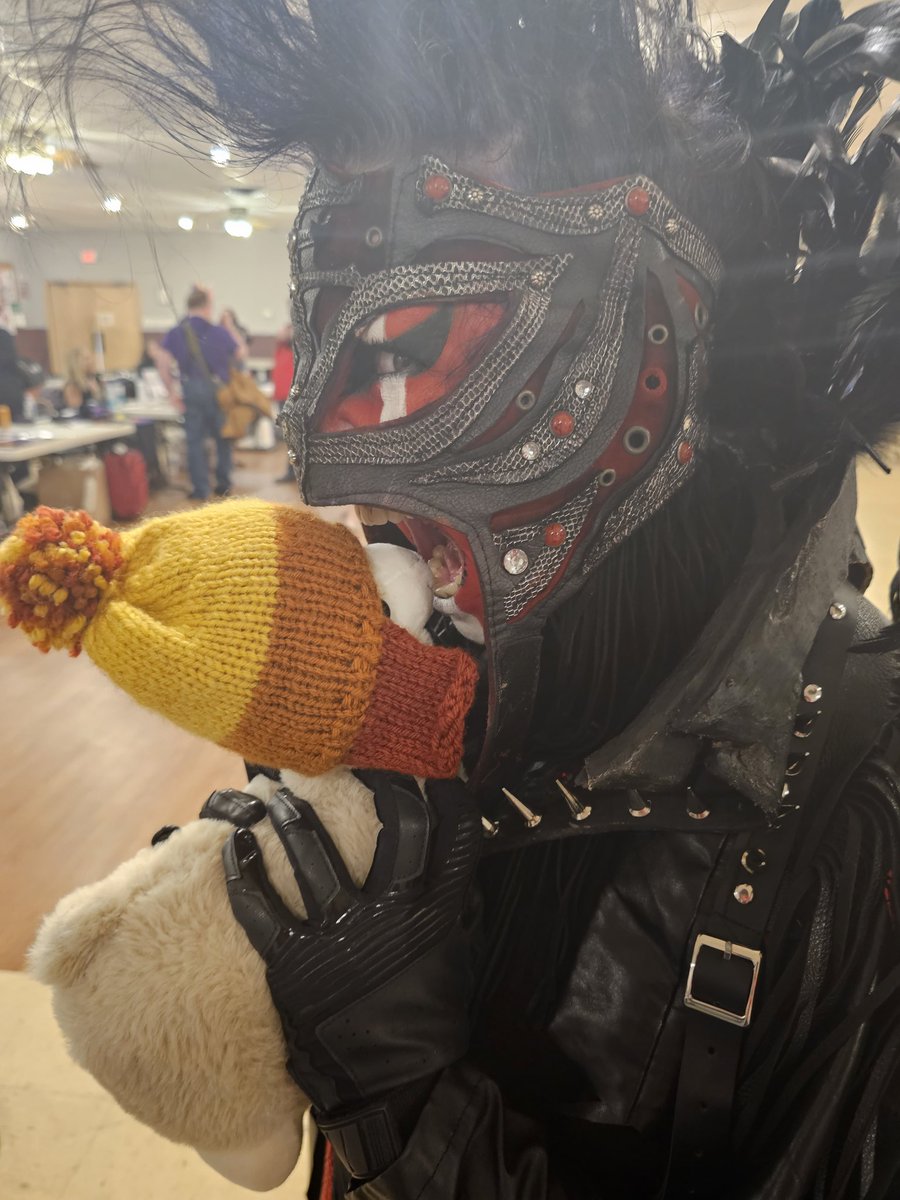 DavenisDisaster's tweet photo. Lorenzo Llama was lil Nervous at first to met Mother Endless. She thought Lorenzo Llama was so cute she could just eat him up. 
She decided to just have love him as Llama Endless
#llamamama 
#llamalove 
#travelllama
#wrestlingllama 
#simpreworking 
#llamalove 
#jayneshat https://t.co/Xluz6H7Drq