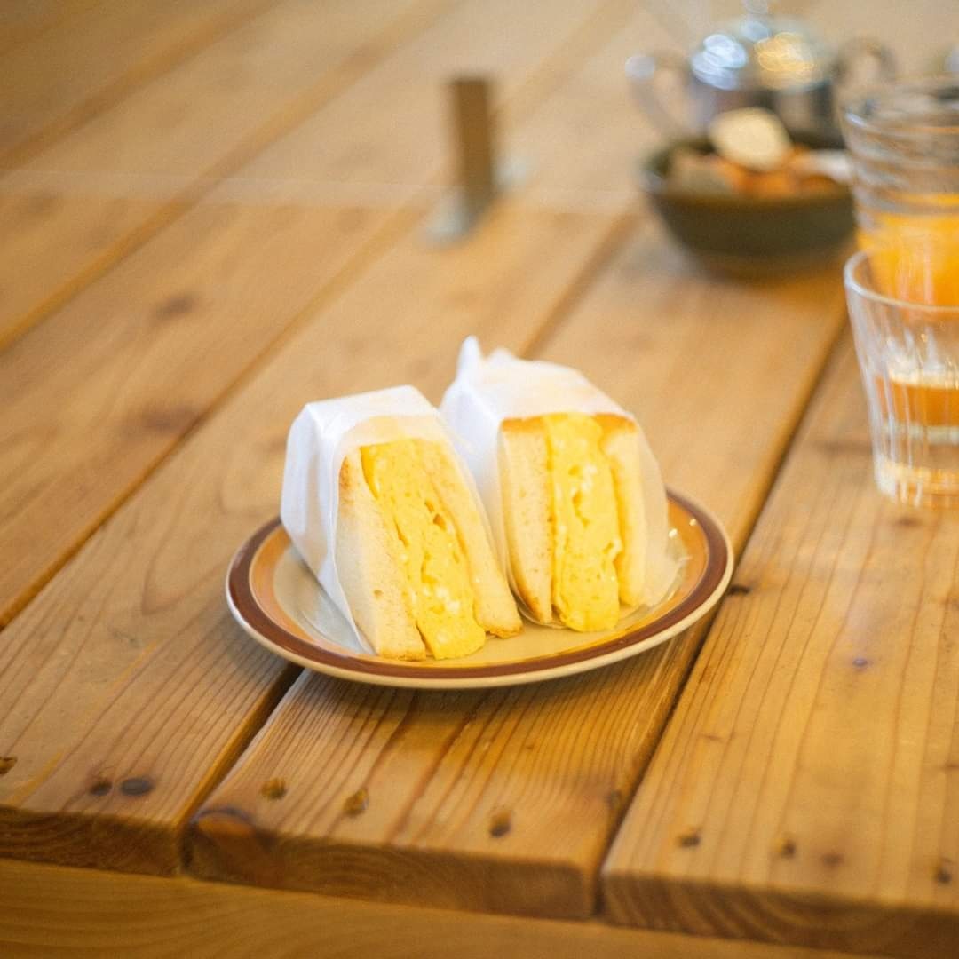 dai6kitchen's tweet photo. 今週末で六也がラストオープンとなります。
メニューは、1年前から絶えず人気の【和風たまごサンド】とドリンクメニューとなるそうです。
(またいつかオープンしてくれるといいな…)

今週は、

3月2日(木)10〜15時
 サブロクカフェ

3月4日(土)・5日(日) 12〜21時
 六也
 
ぜひお出かけください！ https://t.co/mVskM4Khio