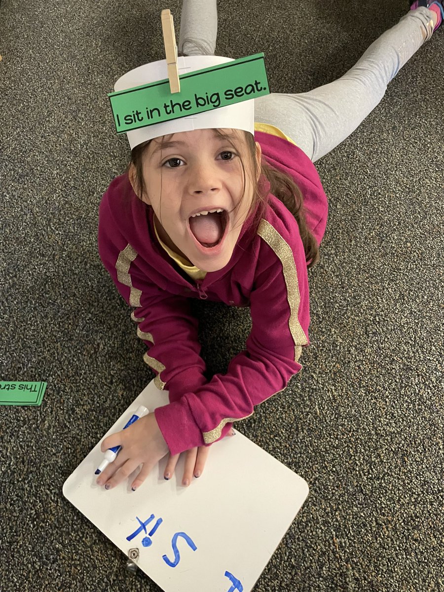 GrayMetcalf's tweet photo. Partner/peer coaching for reading and writing is what motivates students to actively engage in their own learning! NO TEARS, NO BEGGING TO WRITE, NO BEGGING TO READ. Pure joy for everyone. #letthemcoach #peersupport 
#workhardernotsmarter 😆👌 https://t.co/Ks6EkJNcCU