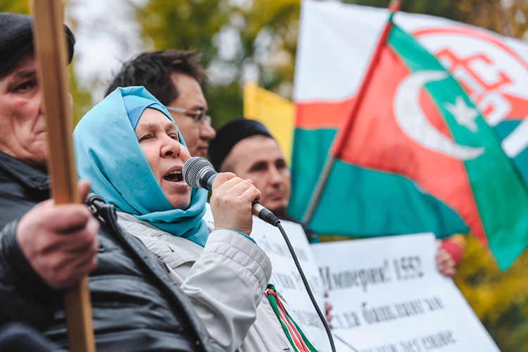 Idel-Ural (@iu_embassy) on Twitter photo A Russian court fined Fauziya Bayramova 80,000 for defending the rights of Tatars. Earlier, a Tatar writer on her Facebook page stated that "It is necessary to fight not for Russia, but for the Tatar state." <a href="/MFATurkiye/">Turkish MFA</a> A Russian court fined Fauziya Bayramova 80,000 for defending the rights of Tatars. Earlier, a Tatar writer on her Facebook page stated that "It is necessary to fight not for Russia, but for the Tatar state." <a href="/MFATurkiye/">Turkish MFA</a>