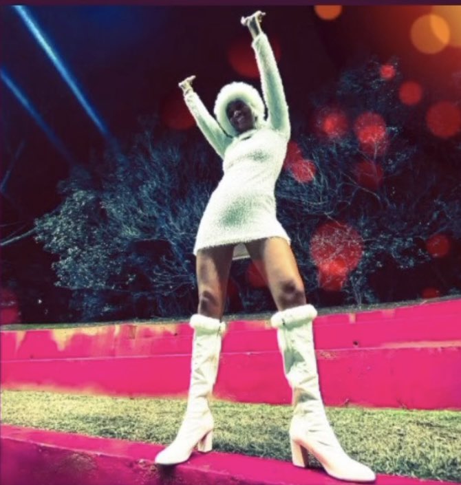 ravensnest_'s tweet photo. #newmusic #222 #ravenrichards #flyoutfit #france #spain #atlanta #datenight #philly #love #date #lovelife #songwriter #lyrics #wordplay #lovemaking #freedom #free #romance #switzerland #sza #rihanna https://t.co/Yo2gKtrwme