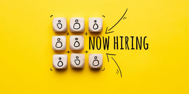 Social_Sarah11's tweet photo. Early 2023 indicators suggest this year’s hiring may not be as sluggish as some had predicted. Learn more details about #hiring trends in this post from @RobertHalf's Katie Merritt. https://t.co/ER21baxYVO https://t.co/mJEJ6SpYI5