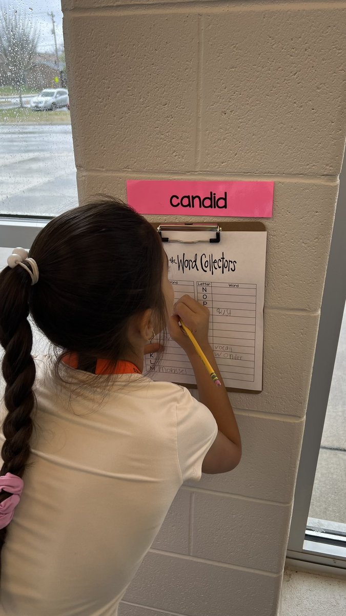 jerniganlib's tweet photo. We read The Word Collector in 1st grade and then went on a word hunt to collect  words! One friend even had a word shirt on today for RAA week! @peterhreynolds @MNPSLibraries @MetroSchools #ReadAcrossAmerica #mnpsreads https://t.co/qOCoqMYNfK