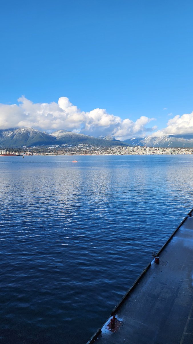 ash_lar1's tweet photo. Beautiful Vancouver! https://t.co/YYlqzTY9iJ
