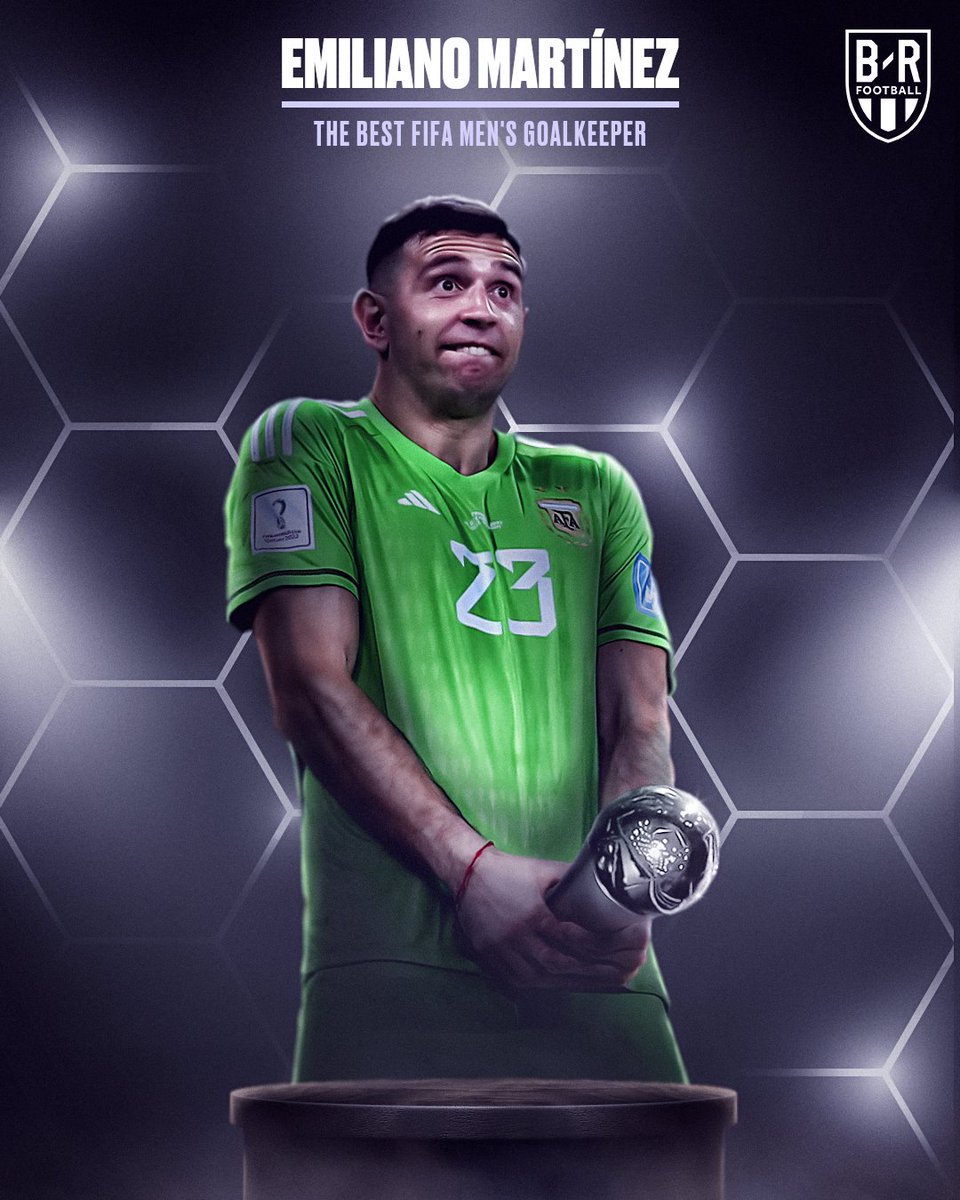 brfootball's tweet photo. The Best Men's Goalkeeper: World Cup-winner Emi Martínez 🙃 https://t.co/9ZREFiNfup