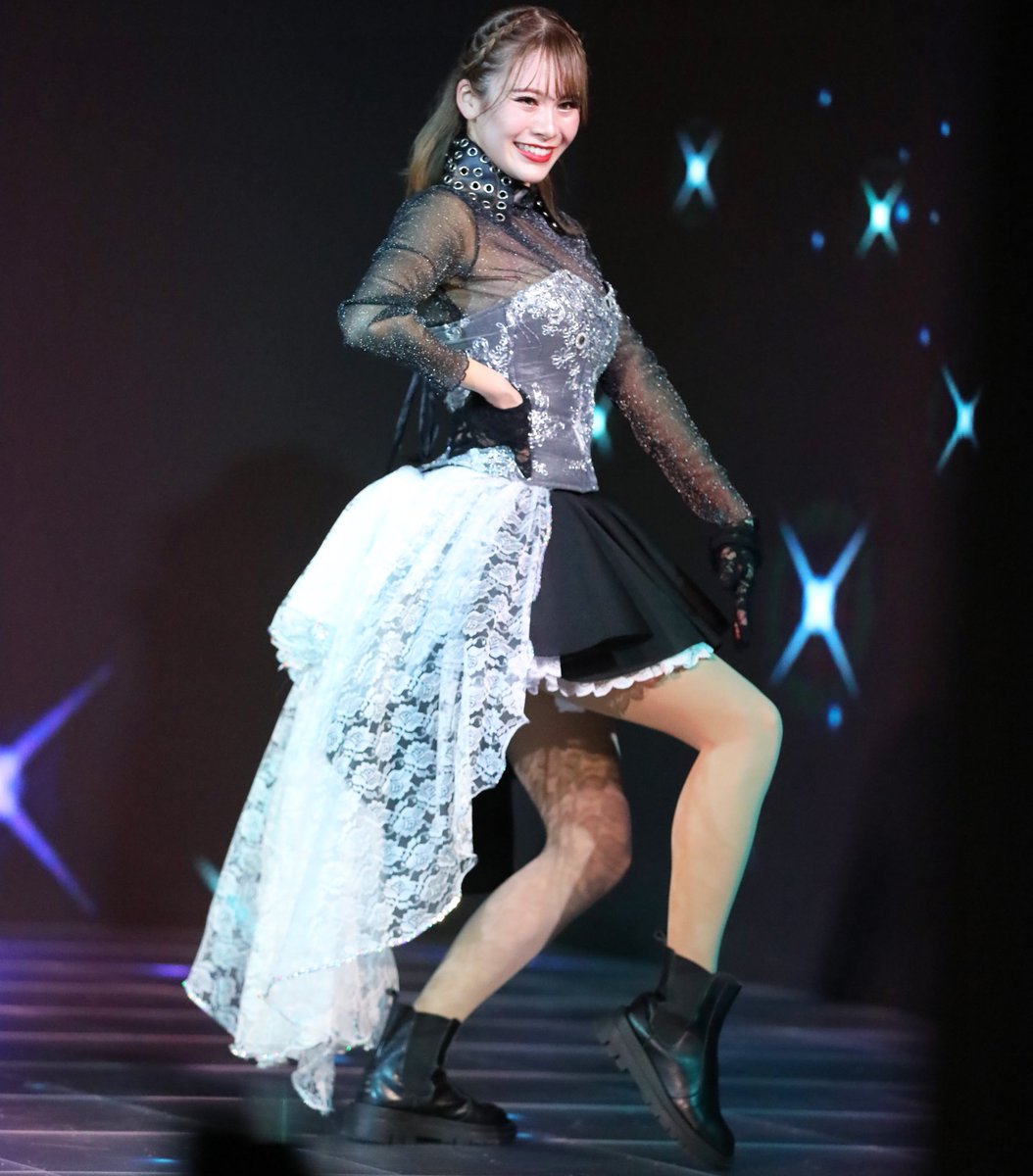 veils_sdn_piece's tweet photo. りんちゃん
RED°ロボdébut
2023.2.27
RED° Tokyo
#redtokyotower
#RED° #レッド東京タワー
#東京タワー #skystadium
#ダンスイベント #レッドロボ
#スカイスタジアム #Buzzworld
#ブロードウェイ #Broadwaytokyo https://t.co/suIcgBZZQ6