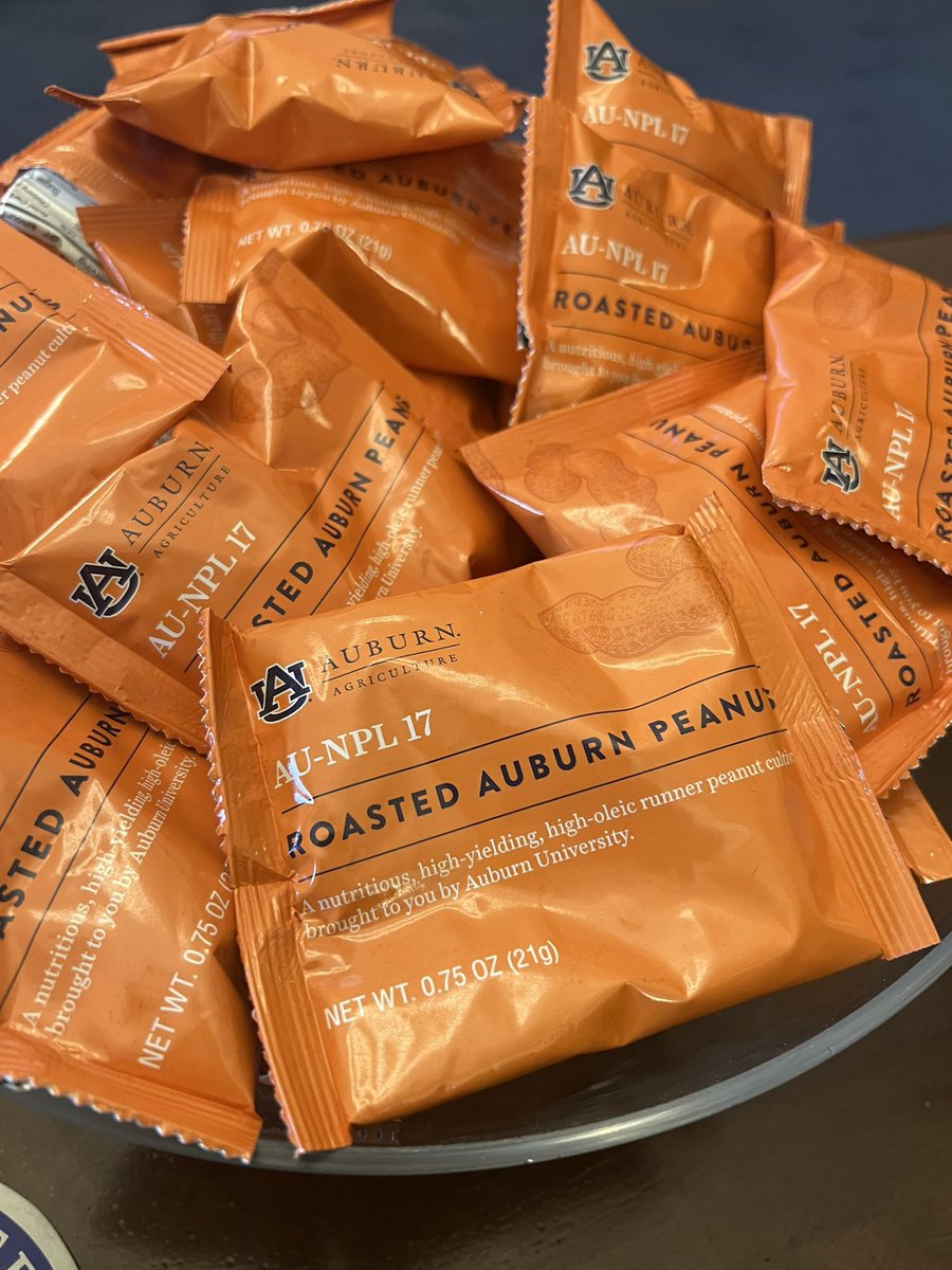 SnacksOnTheHill's tweet photo. . @SenTuberville COACH has some sweet @AuburnU branded peanuts! #SnacksOnTheHill https://t.co/ZRbX44byht