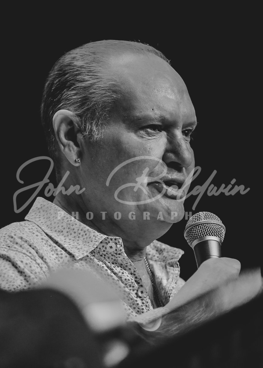 johnbaldwin6092's tweet photo. Showman Events - An event with 
@PaulGazza_8 &amp; @VinnieJones65 
at Warrington @PyramidParrHall 

@LtdShowman @johnbaldwin6092 

#showmanevents #johnbaldwinphotography https://t.co/xh36qk9r1D