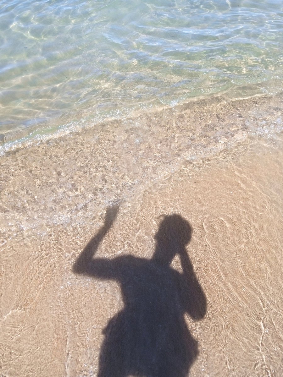 manuel_0907's tweet photo. Agua, sol, playa y arena 
La combinación perfetto 
.
.
.
#gay #chicoshot #chicogay #boygay #gayvzla https://t.co/Hficvdq5A3