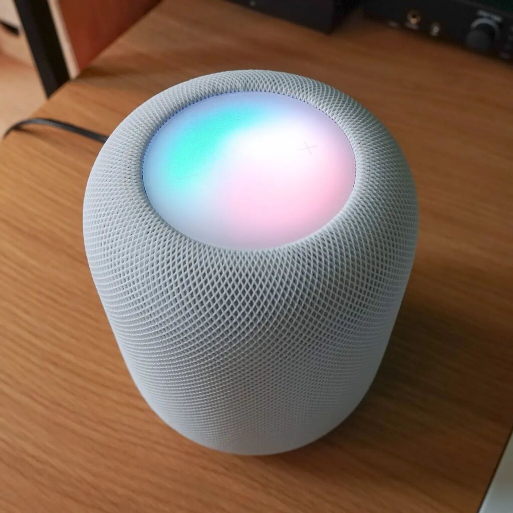 The AirPods Pro 2 are expensive but really quite good compared to other TWS. Can the same be said for the new HomePod from Apple in the wireless speaker space? Find out on <a href="/techfi_nl/">techfi.nl</a> - review's been up since last week.
.
.
.
#homepod2 #apple #wirelessspeaker #airplay2 #streaming