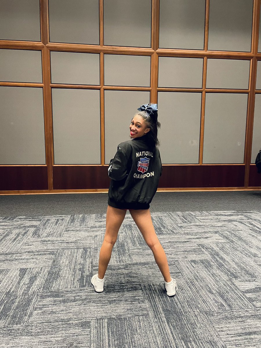 Ken_ro_jo's tweet image. I AM AN NCA CHAMP!!❤️💙