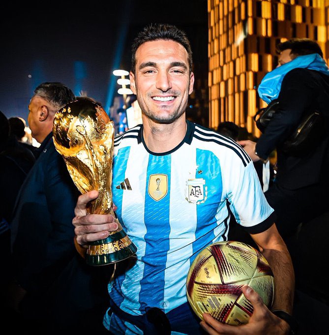 sudanalytics_'s tweet photo. 🌟🇦🇷 Lionel Scaloni es el GANADOR del Premio FIFA The Best al mejor DT del 2022. https://t.co/uBj9EUWx6q