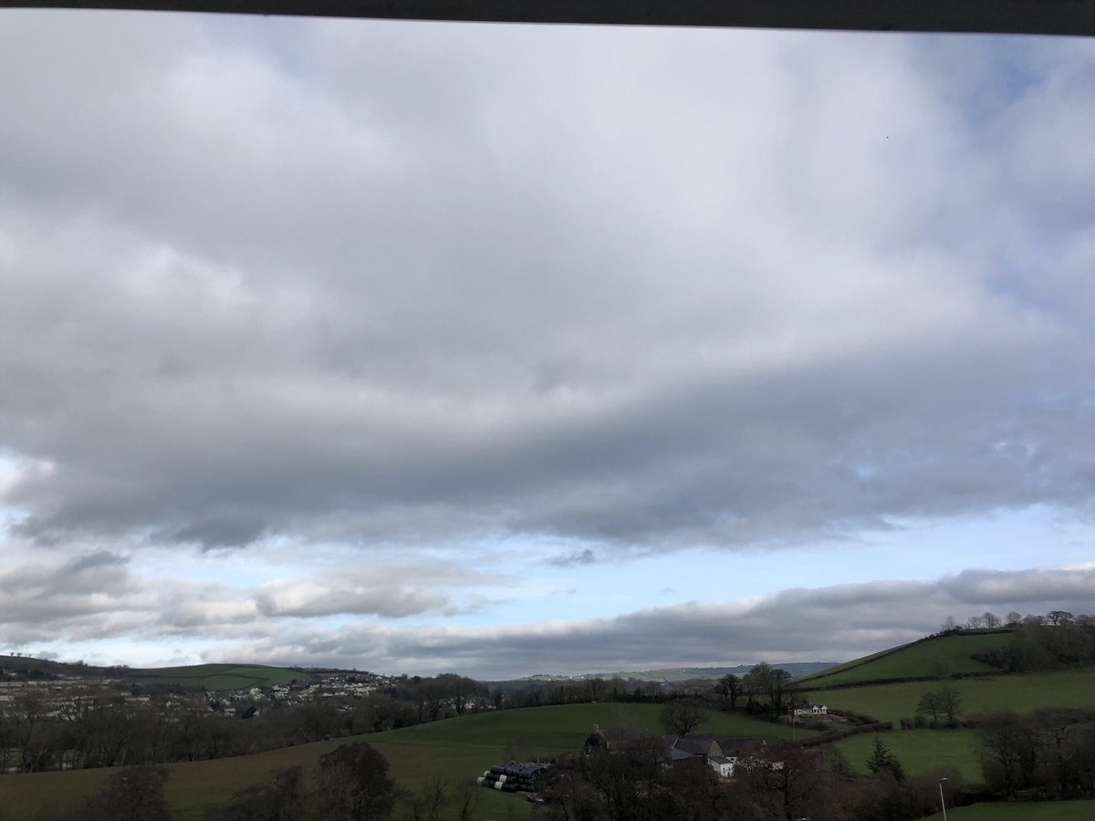 Clouds. #SmallBeautiesHour. That is all…