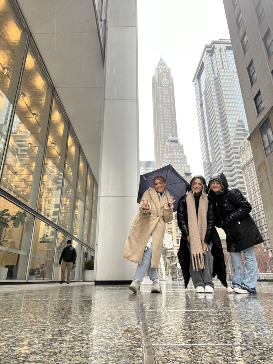 UswSmart's tweet photo. A very memorable half term in NYC🗽🚕 I can’t believe we’re so close to completing our remaining weeks of placement and becoming NQT’s👩🏼‍🏫 @USWStephens https://t.co/naXKE6zBO9