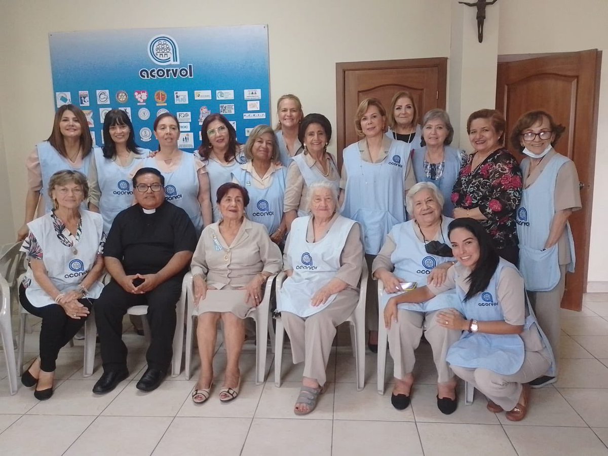 Feliz cumpleaños a nuestra querida presidenta Zoila Guzmán de Gonzales!! 
Todas las voluntarias de ACORVOL le desean un feliz cumpleaños y bendiciones eternas 💗