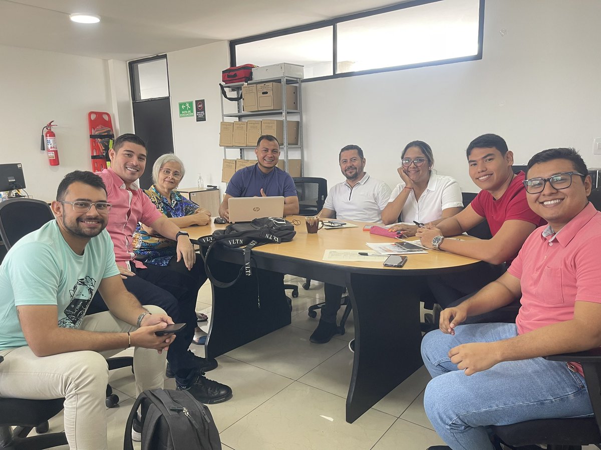 SoyLuchoRojas's tweet photo. Vamos a construir una campaña con la Subsecretaria de la Juventud, Consejo de Juventudes, Consejo de Cultura, Sec de Gobierno, Despacho y @nuestroticket para fortalecer la confianza, seguridad y reactivación de los espectáculos públicos https://t.co/kYKegj7uli