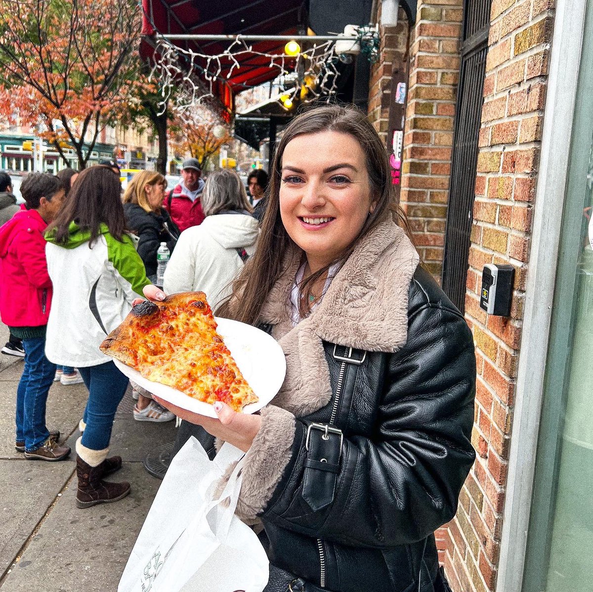 RachelNicoleUK's tweet image. Rating pizza slices in NYC, see which one came out on top out of the 6 pizza joints we tried 🍕🗽- rachelnicole.co.uk/2023/02/rating… #nycfood #ukbloggers #foodblogger #nyc
