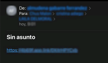 guardiacivil's tweet photo. ⚠️#AVISO‼️ Detectada campaña suplantando a @el_pais a través de correos📩que pueden proceder de un remitente conocido y que contienen un enlace a un artículo falso sobre personas famosas que lograron mucho dinero invirtiendo en criptomonedas #NoPiques👇

ℹ️https://t.co/wrxfFdffDm https://t.co/jhPSZpSrIr