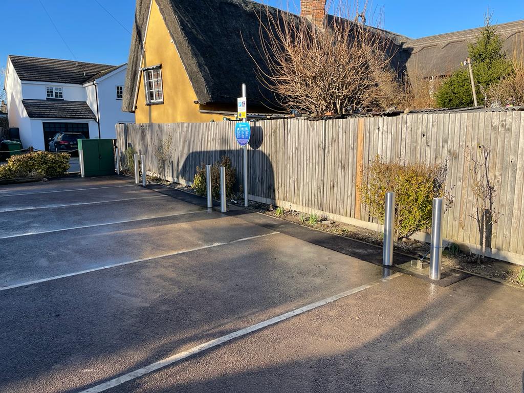 Another top drawer EV installation on behalf our our clients ISG Retail and @RawCharging. A village pub called the Dolphin in Meldrum nr. Royston. @greeneking