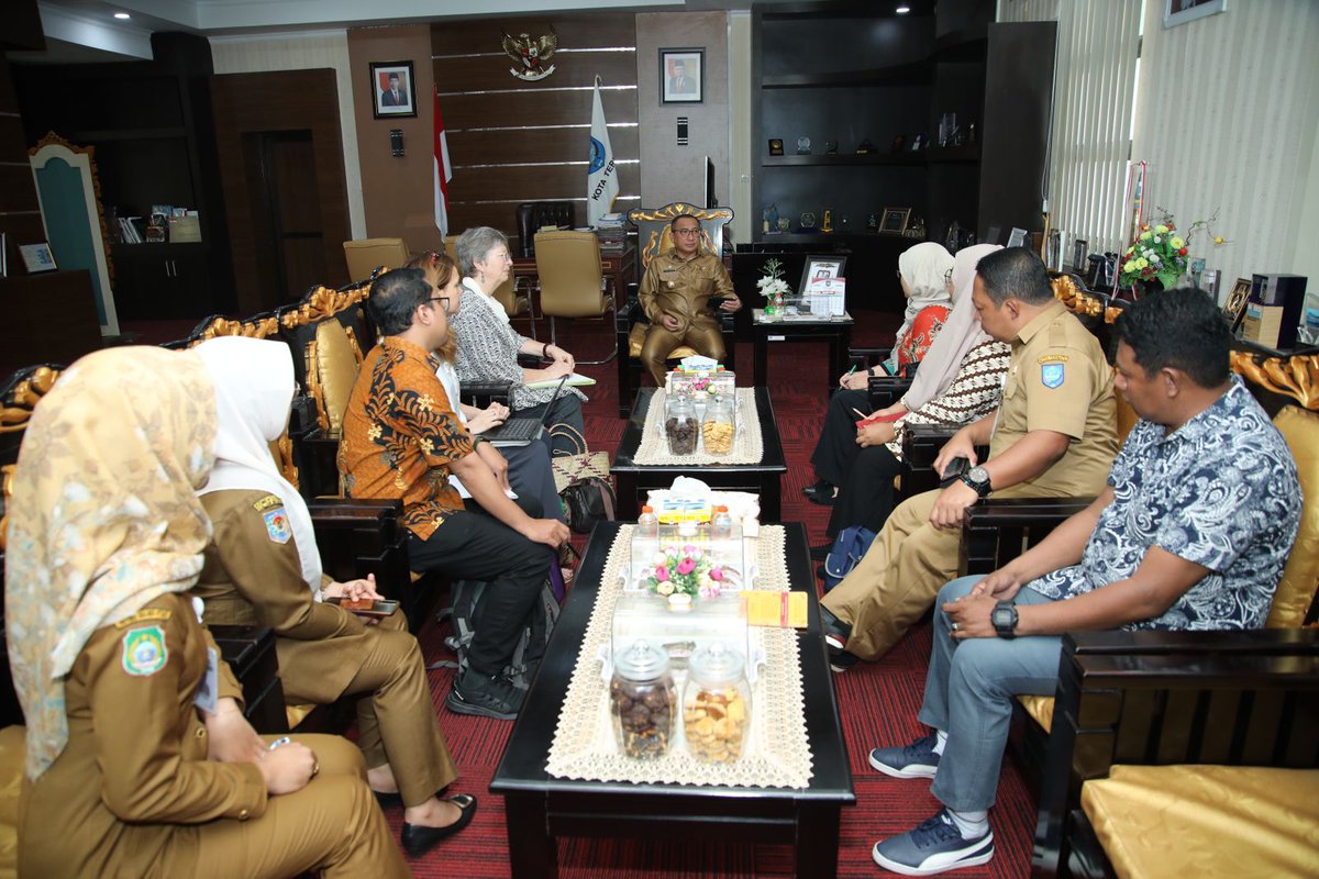 cricproject's tweet photo. A very warm welcome received by CRIC partners from city's mayor and officials in every visit, including CRIC Partners' visit to Ternate. #cityforall #kotauntuksemua #sustainablecities #CRICProject #UCLGASPAC #ResilientCities #InclusiveCities https://t.co/UFaAx5rl0G