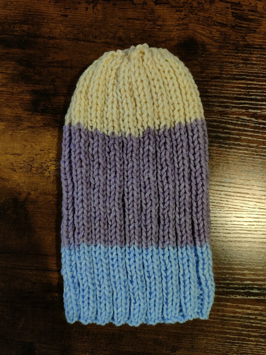 misskellysgifts's tweet image. I love a nice simple 2x2 rib stitch 💜

#knitting #knittingtwitter #finishedproject #hat