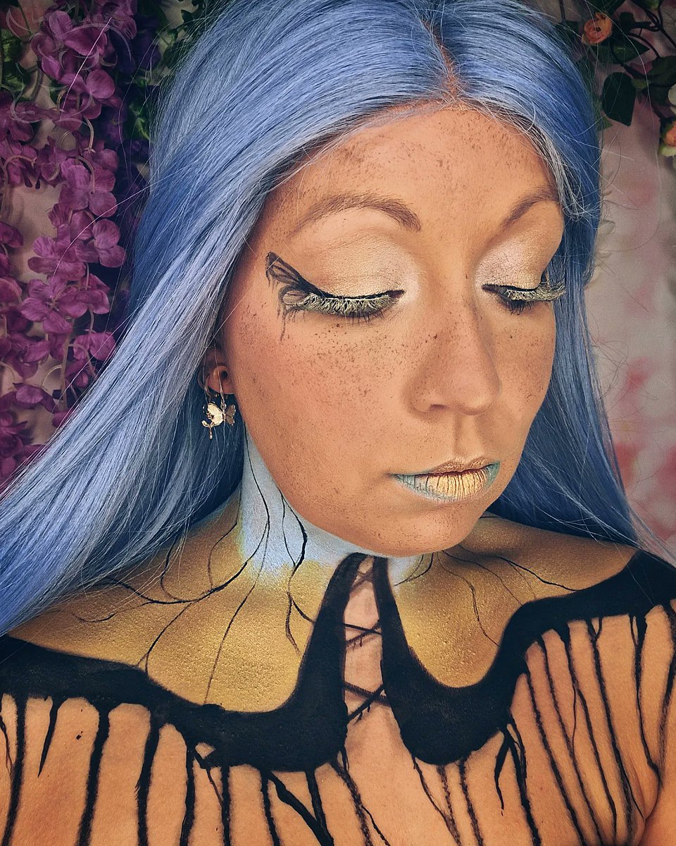 Tauride_Cosplay's tweet photo. ππ§ dripping color π§π
created with
@PinkyParadise2U
@NYXCosmetics_UK
@MakeupRVLTN
@mehronmakeup
@KikoMilanoINT
#drippingpaint #butterfly #bodypaint #butterflybodypaint #drippingbutterfly #goldpaint #makeup https://t.co/ITJgeZ1yQA
