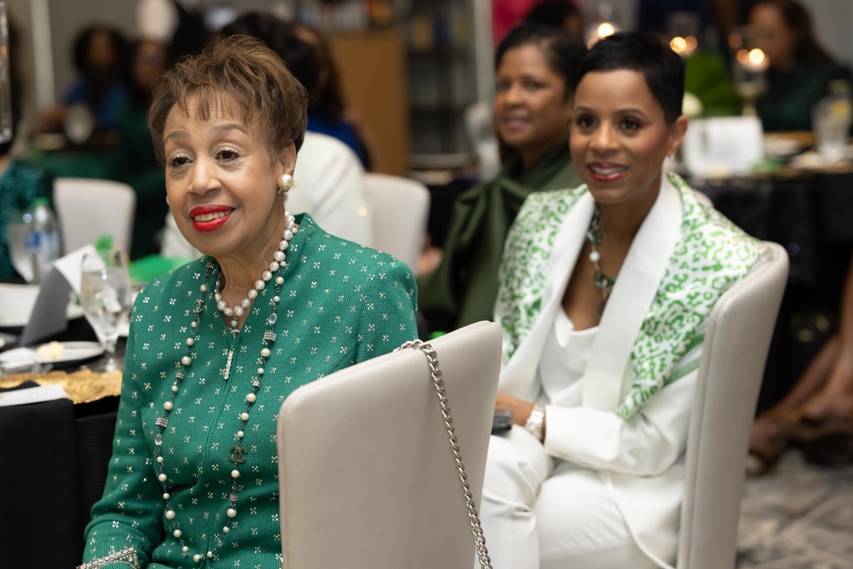 CityofAtlanta's tweet photo. Mayor @AndreForAtlanta joined in celebrating the 70th anniversary of @AtlantaLinksInc, Georgia’s very first chapter of The Links, Inc. Mayor Dickens thanked the members for their dedication to serving and uplifting our communities. https://t.co/zYpC0aUYpZ