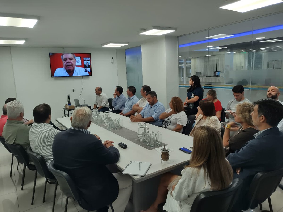 #Institucional |Más de 50 entidades e instituciones participaron de la sesión del Consejo Consultivo de BPAs ♻️

🤝El encuentro estuvo encabezado por el ministro de Agricultura y Ganadería, Sergio Busso.

➡️Más detalles de la reunión en nuestra web 👉 agricultura.cba.gov.ar/?p=10645