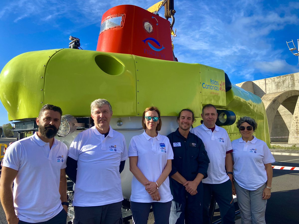 EugenioFraile's tweet photo. Segundo día de inmersiones a bordo del @piscesvisub en el proyecto @VulcanaIEO nuestros científicos/as de hoy #pacotorrado @ULPGC @pepablancos @IGNSpain @MG_Bal y @davitindiaz del @IEOoceanografia @CSIC ayuda a la #reconstruccion de #lapalma @TurismCanarias https://t.co/tiieMkPSgx