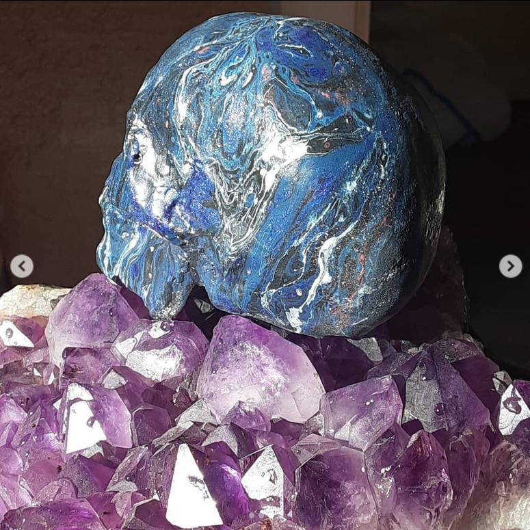 krushskulls's tweet photo. Skull post #1 
#skulls #skull #skeleton #oddity #macabre #art #handmade #amythest  #oneofakind #crystals #scagliola #unique #decor https://t.co/3dQtzal0b9