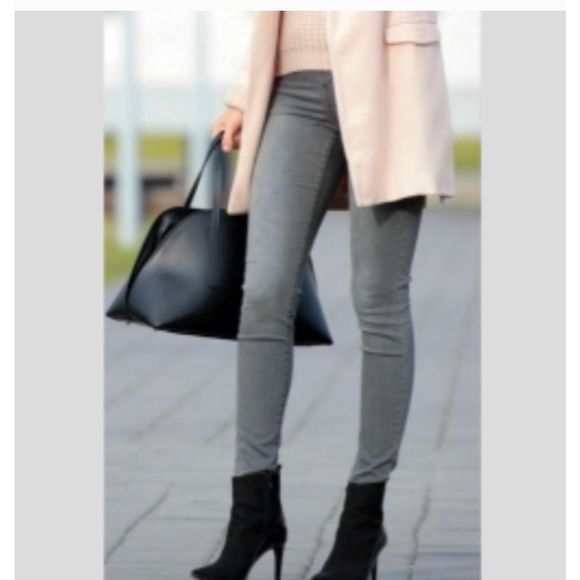 TrueReprobate's tweet image. So good I had to share! Check out all the items I'm loving on @Poshmarkapp from @Rocio09230946 #poshmark #fashion #style #shopmycloset #anthropologie #cabi #starbucks: posh.mk/9ZIukauMLxb