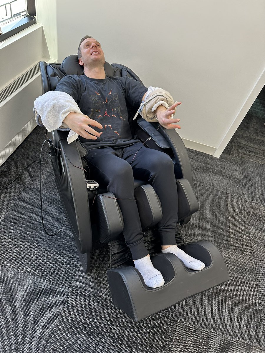 Got pain?  We got you covered! Tennis elbow, golfers elbow, or all the above ! #grabmystronghandchild #tenniselbow #golferselbow #chiropractic #valhallahealthandspine #dontdopain #doyou