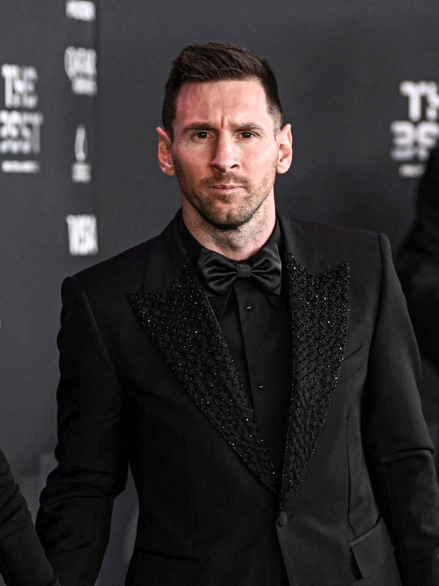 Messismo10's tweet photo. Messi es parte de la MEJOR ALINEACIÓN DEL AÑO de FIFA desde el año 2007. 

Es récord. https://t.co/a1EYLc69vP