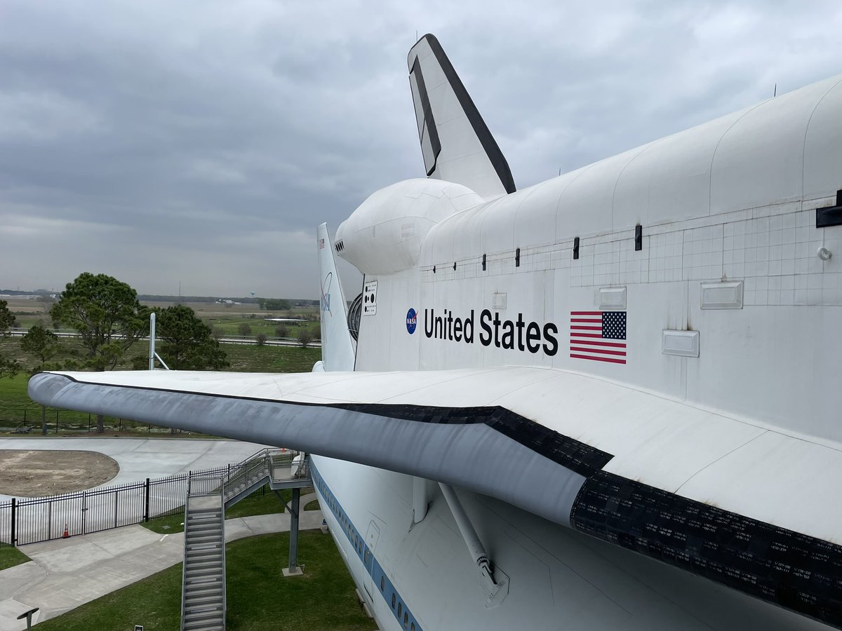 step2zero's tweet image. Ground control to major Tom