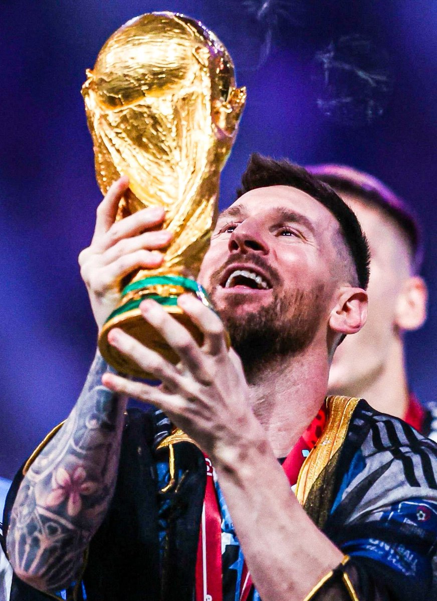 🇦🇷 Lionel Andrés Messi, el mejor jugador del mundo por The Best, del año, de la historia. Te amamos eternamente.