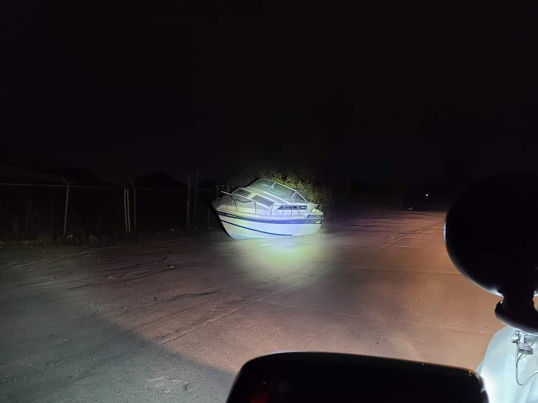 southernmoondog's tweet photo. G.I

Where you're bound to find anything on the side of the road, from boats to toilets https://t.co/blLF0dkY6m