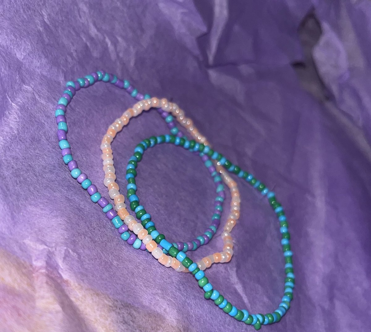 These are some samples of the multi-colored beaded bracelets that are customizable. If any of these interest u, make sure to check out the website link 🚨 uniquebeadeddesignss.etsy.com