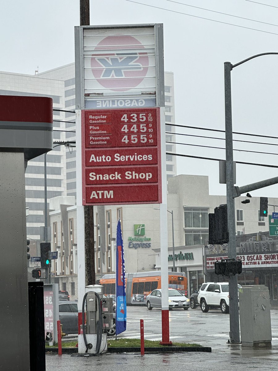 hearinladotcom's tweet photo. Cheapest gas on the westside? Sinaco across from the Nuart on Santa Monica Blvd. https://t.co/e2qVaHSOe7
