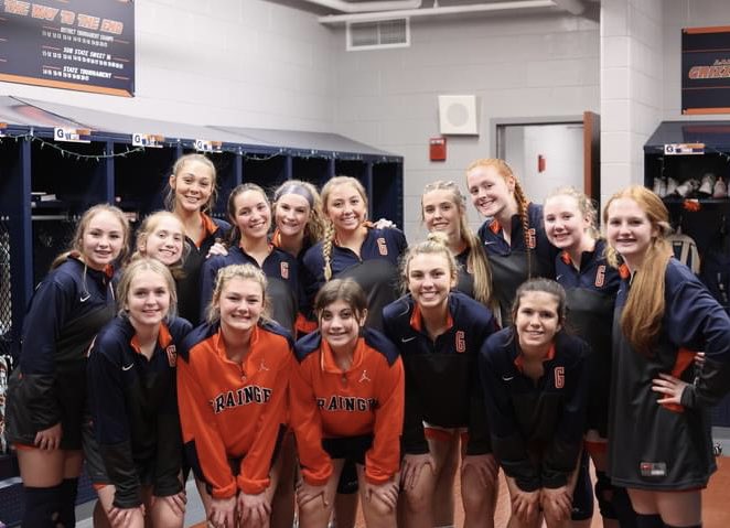 It's hard to believe I played my last basketball game ever. The past 4 years are full of some of the best memories of my life. I'm so thankful for such a great community, the best teammates, and the best coaches! I'll miss my team and this sport so much!🧡
#4out