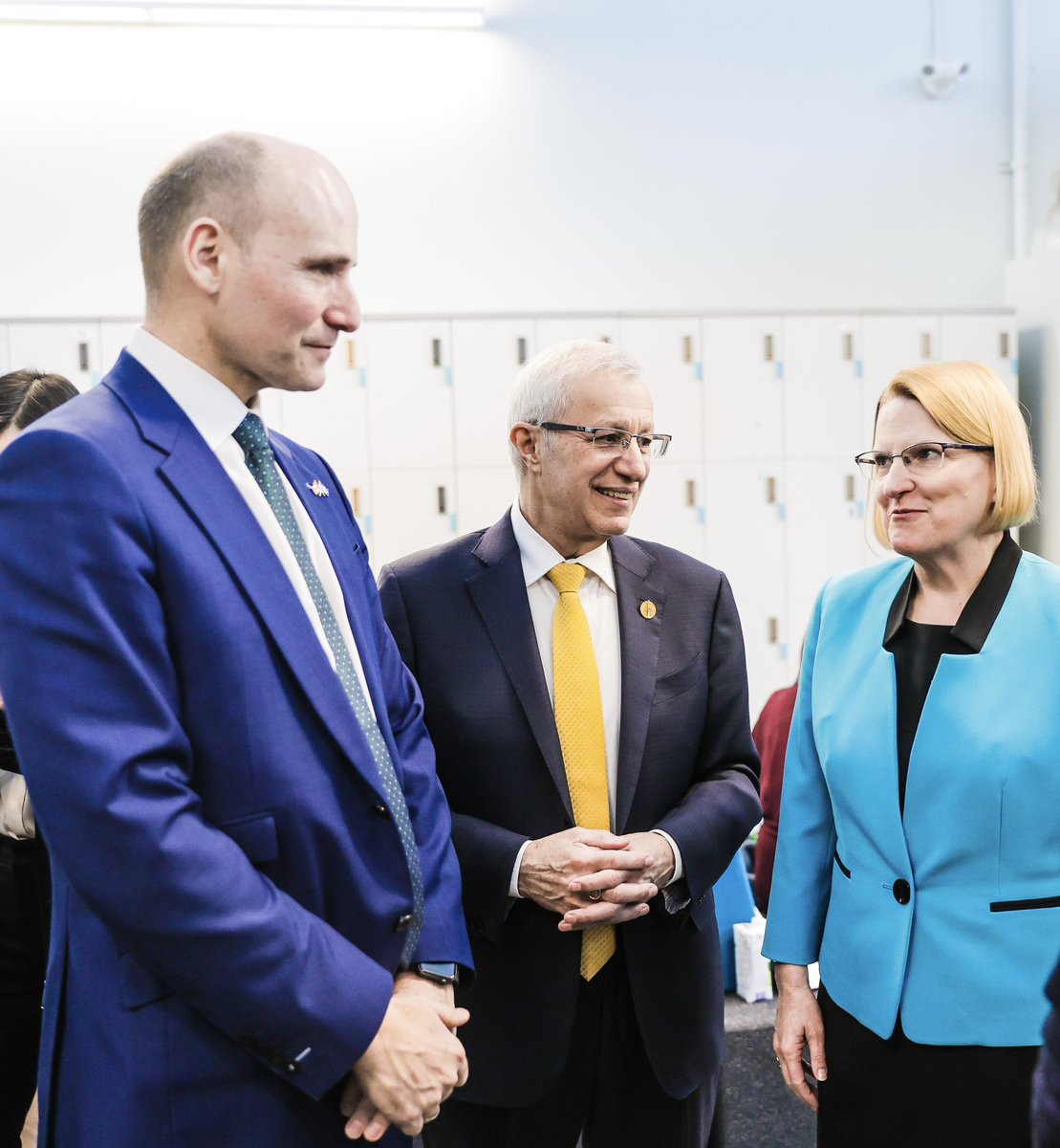 Over two years, Ontario has attracted $3B+ in investments by global biomanufacturers.
 
Fantastic to build on those investments today with Premier <a href="/fordnation/">Doug Ford</a>.
 
<a href="/AstraZenecaCA/">AstraZeneca Canada</a>'s new R&amp;D Hub will create 500 jobs &amp; ensure we are a global leader in #lifesciences for years to come.