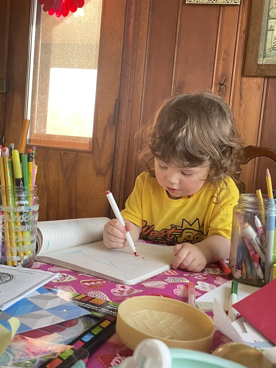 SparksofLight29's tweet image. The last couple days have been roughhh…days…weeks…months. Lol who am I kidding? It’s been rough for a MINUTE. But in all the bad, there’s these moments. Quiet, sun shining, and a happy baby coloring. Find your sparks of light. Even in the dark. ✨