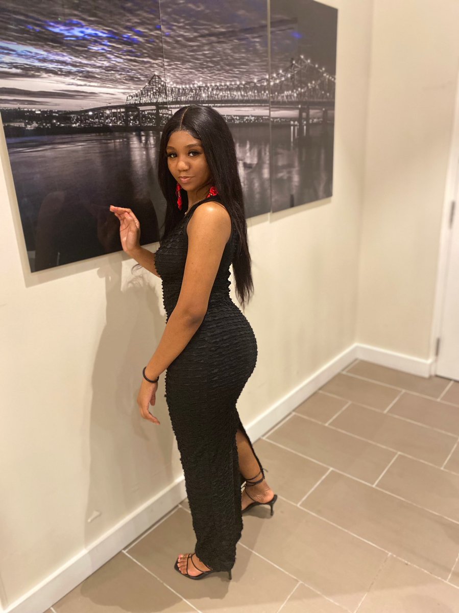 britty_bratt_'s tweet photo. New Orleans don’t owe me nothing 🖤 https://t.co/r9t9uHi69K