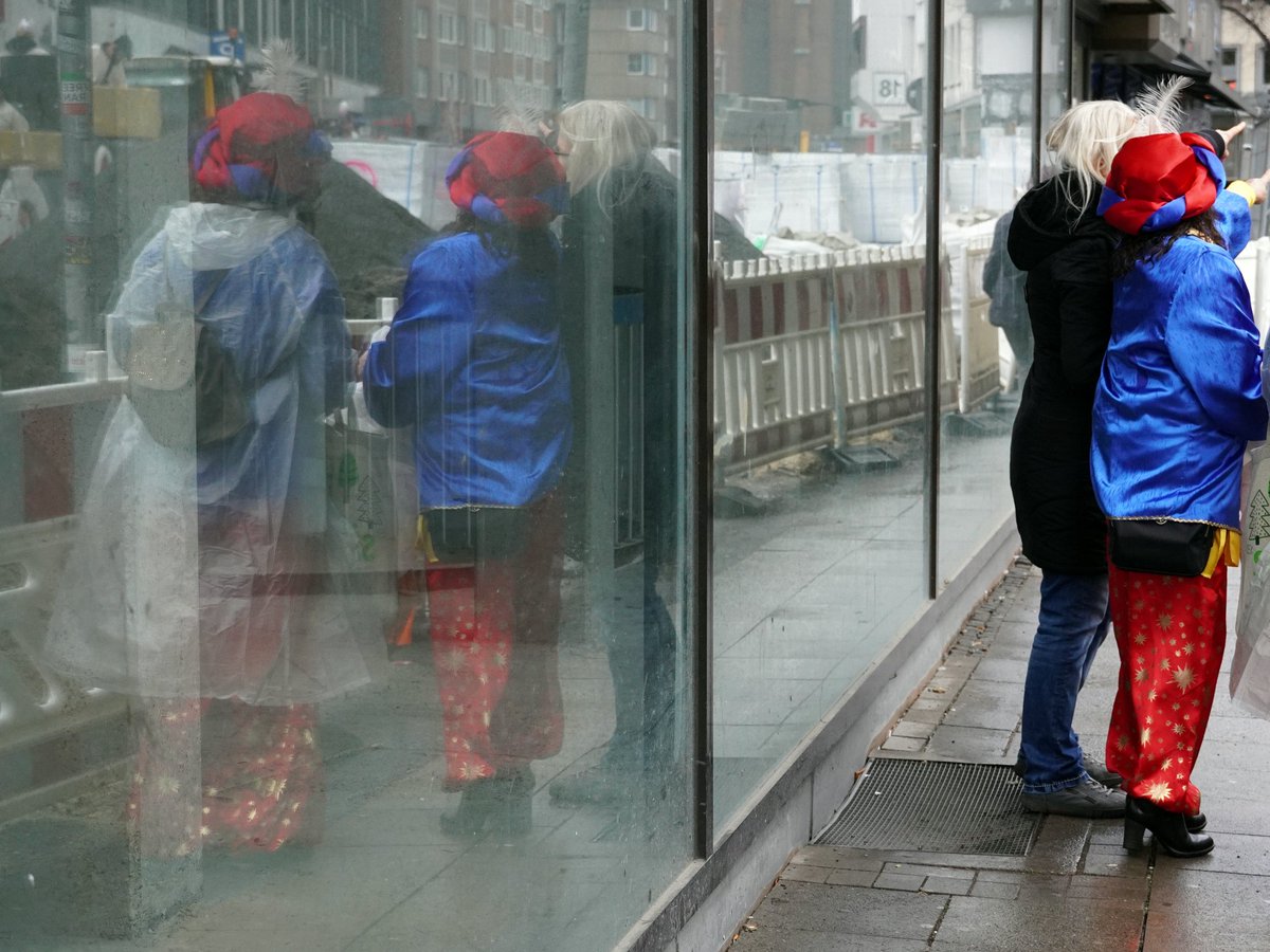 Unfocused_Times's tweet photo. Reflection
#streetphotography #urban #reflection #reflections #windowreflection https://t.co/wZMUOmgHiq