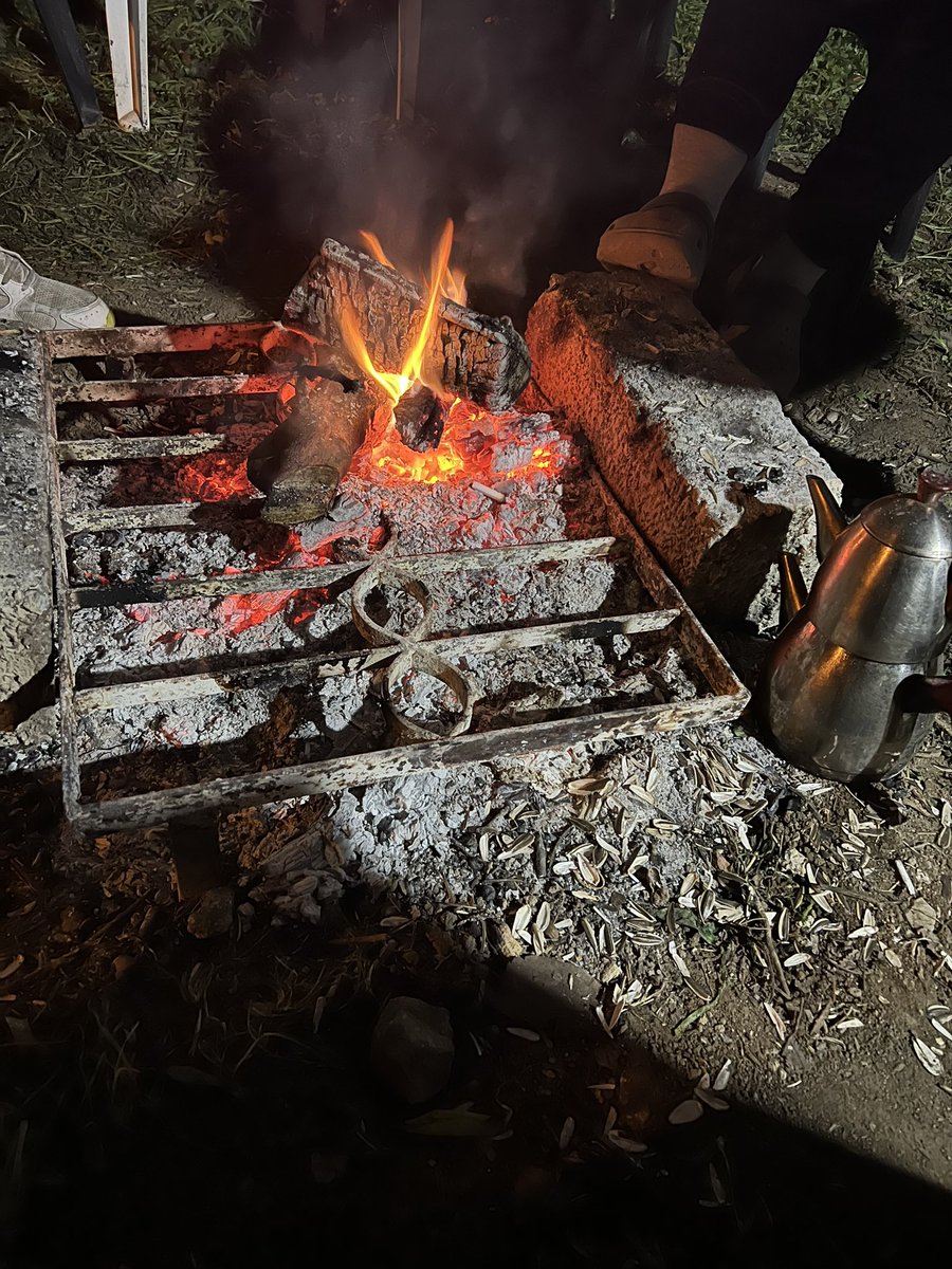 Gitmedik nöbetteyiz . Bu şehir bizimle ayağa kalkacak …. #Hatay