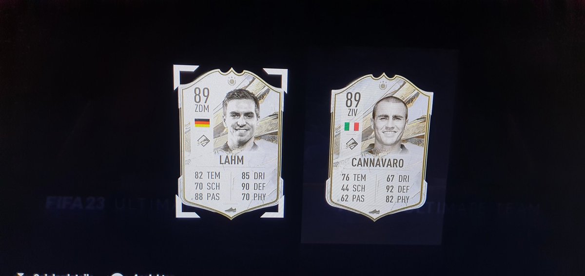 R3ndy4901's tweet photo. Hab schon vor dem öffnen gedacht es wird Lahm, jedes Jahr kommt er um diese Zeit zu mir🔥🔥🔥

Und ich kann ihn nicht mal einbauen, weil er nur zdm oder aussenverteidiger kann.😪

Bitte Fifa 24 altes Chemiesystem und PosiChanges + Alternative Positionen🤝🙏🙏🙏 https://t.co/6oUENsQ8y7