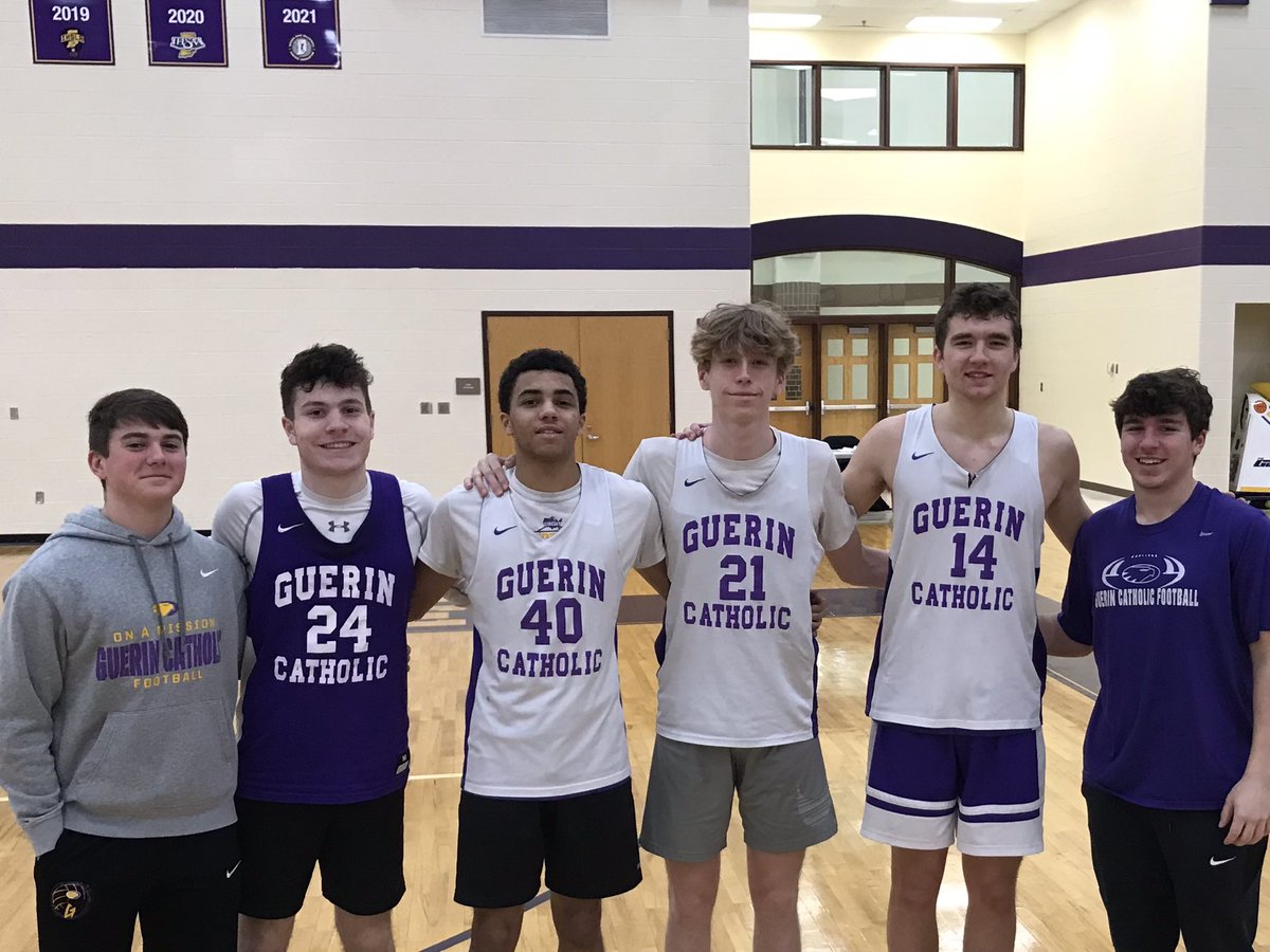 Sectional Week is HERE!   Gotta love it!  🏀🏀🏀 These seniors have all been big contributors to our program on and off the court for several years! They are ready to give it all they have!  🏀🏀🏀 #GoldenEagles